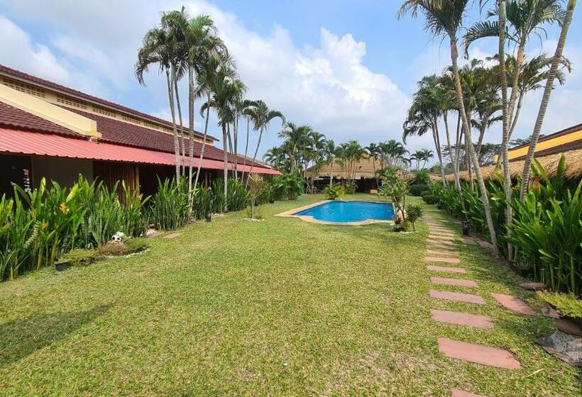Бунгало Стандарт, Kanchira Resort