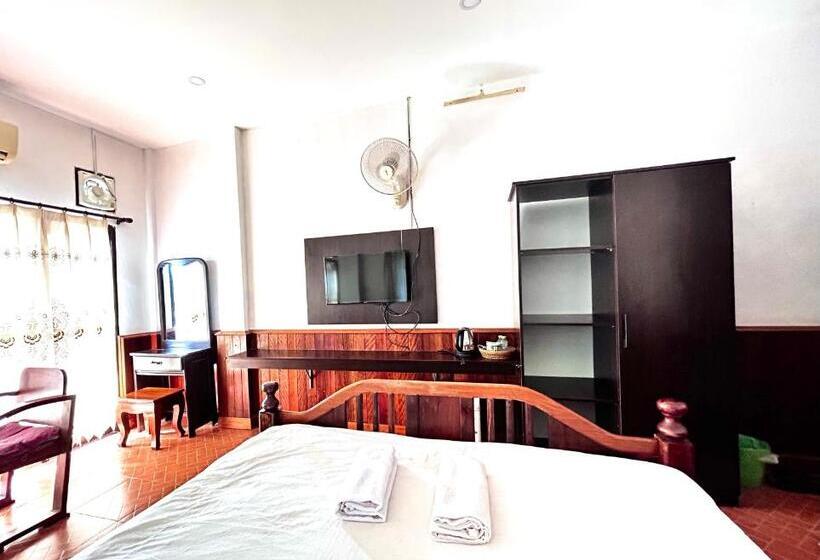 Номер Стандарт Вид на Горы, Domon Riverside