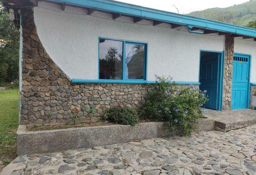 家庭间, Hosteria Puerta Del Nus