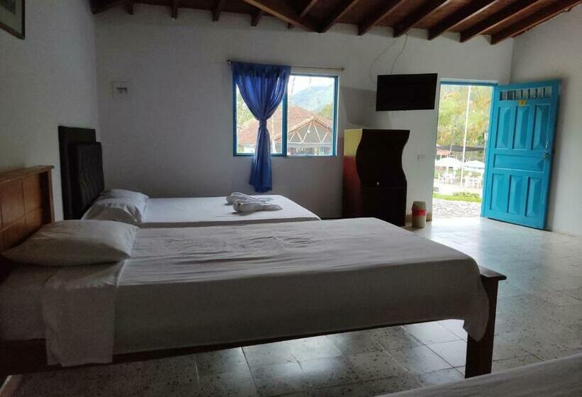 家庭间, Hosteria Puerta Del Nus