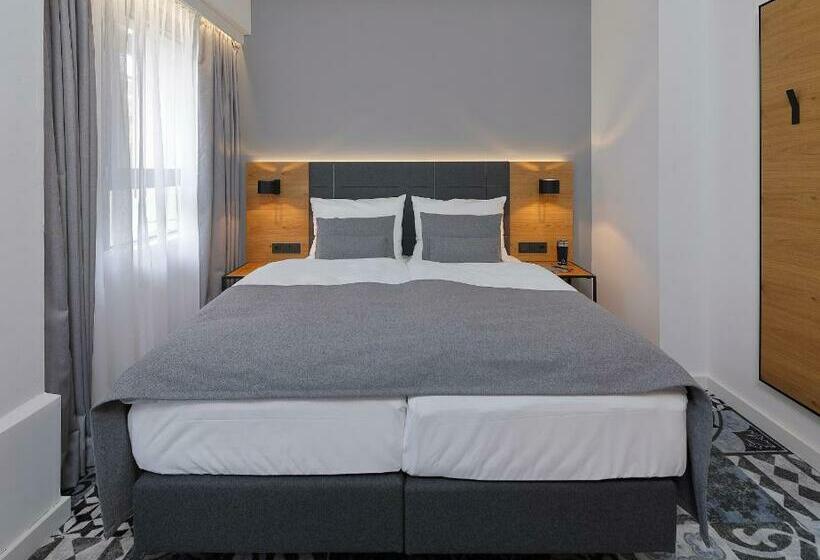 Номер Стандарт, Coffee Fellows Hotel Trier
