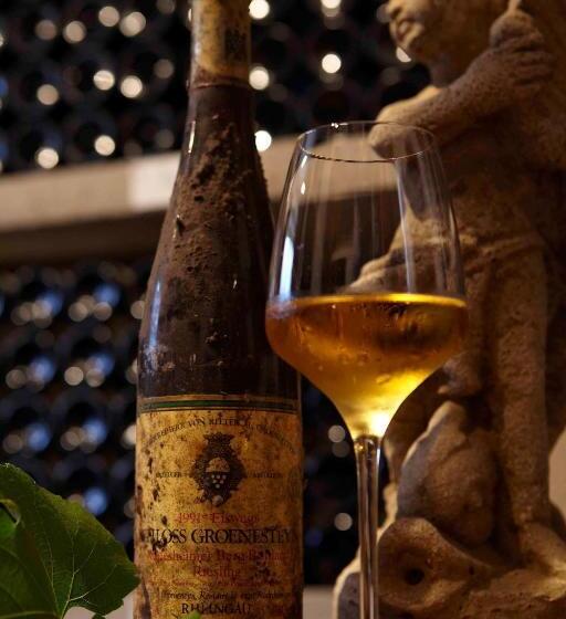 Люкс, Und Weinhaus Zum Krug