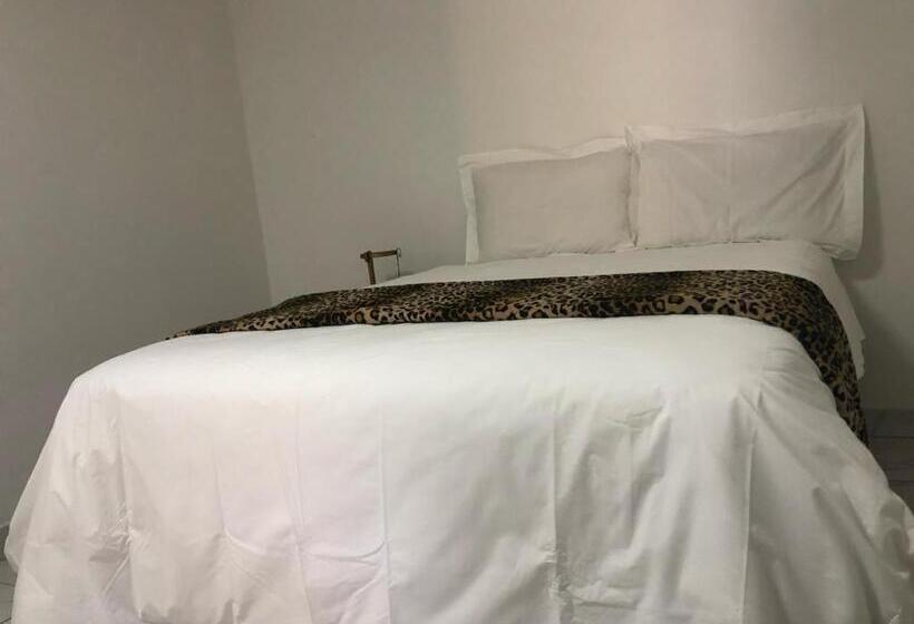Номер Стандарт, Majak Guesthouse
