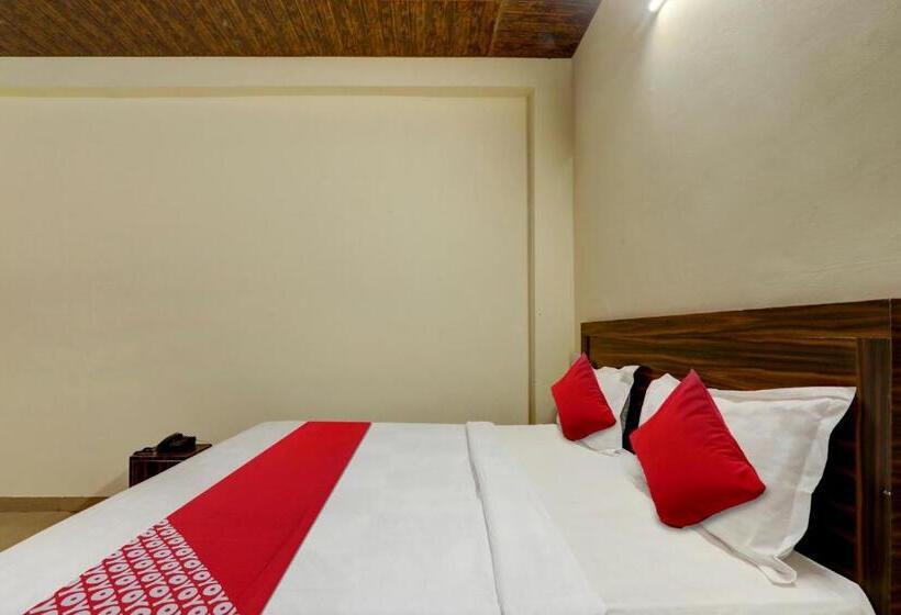 トリプルクラシックルーム, Kanha Inn