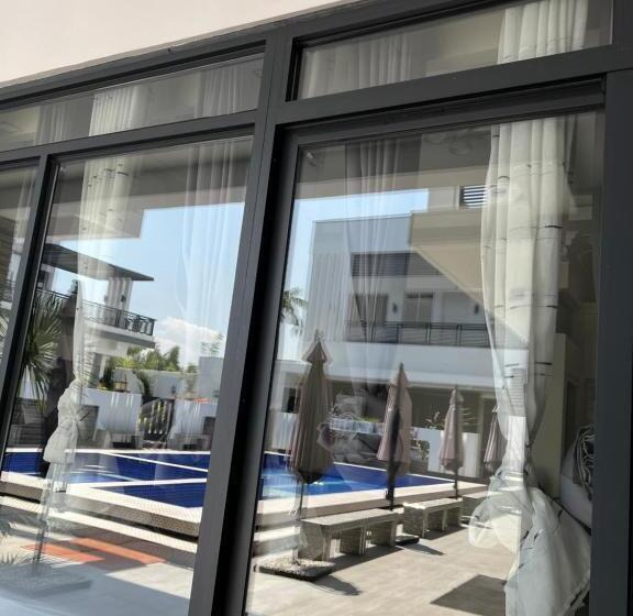 디럭스 스튜디오, Dampa Poolside Events & Accommodation