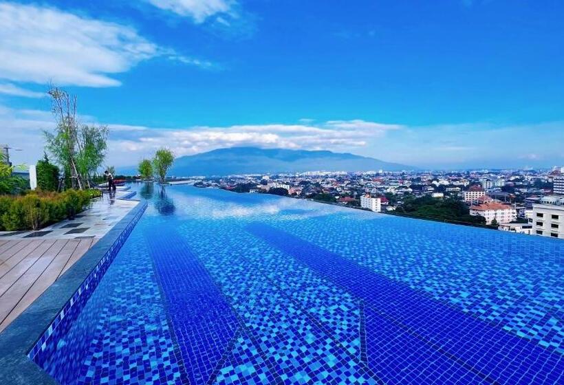 ‫فيلا غرفة نوم واحدة, Perfect Top Pool View Condo Astra Sky River