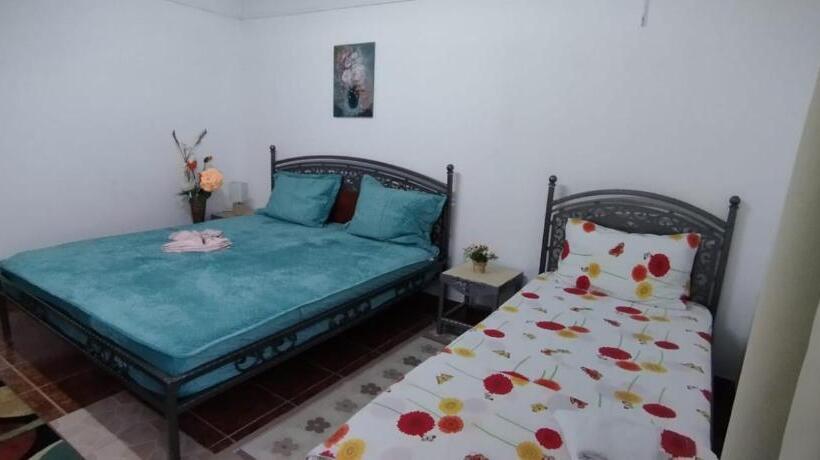 اتاق ساده سه‌ نفره, Zambilelor 3