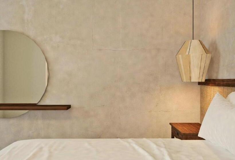 جناح مطلّ علي حمام السباحة, Areos Polis Boutique