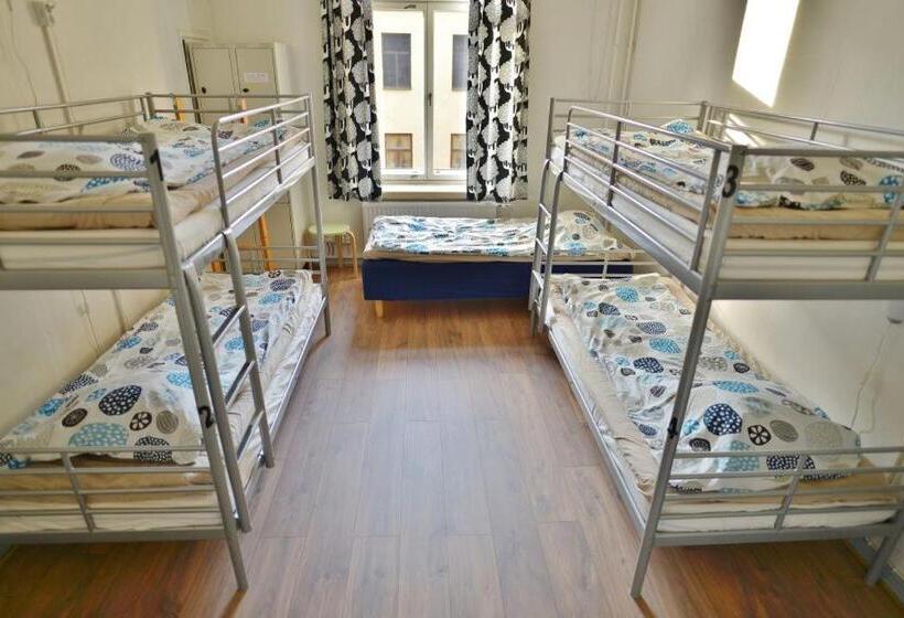 Łóżko we Wspólnym Pokoju, Hostel Diana Park