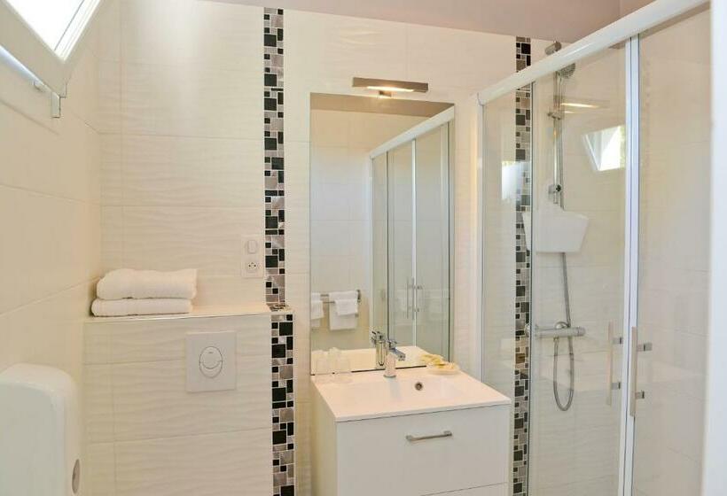 Номер Стандарт, Logis Hôtel L Amandier