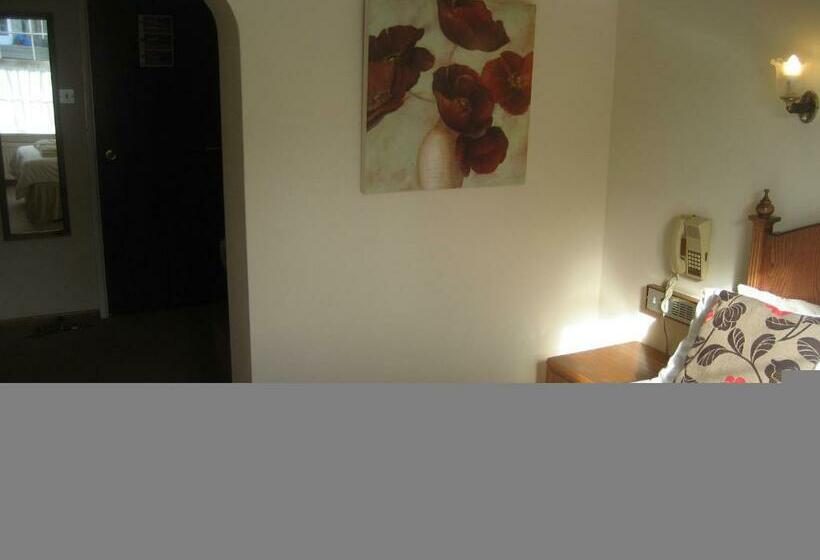 Chambre Familiale, Priory Lodge
