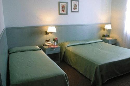스탠다드 트리플 룸, Albergo Della Corona
