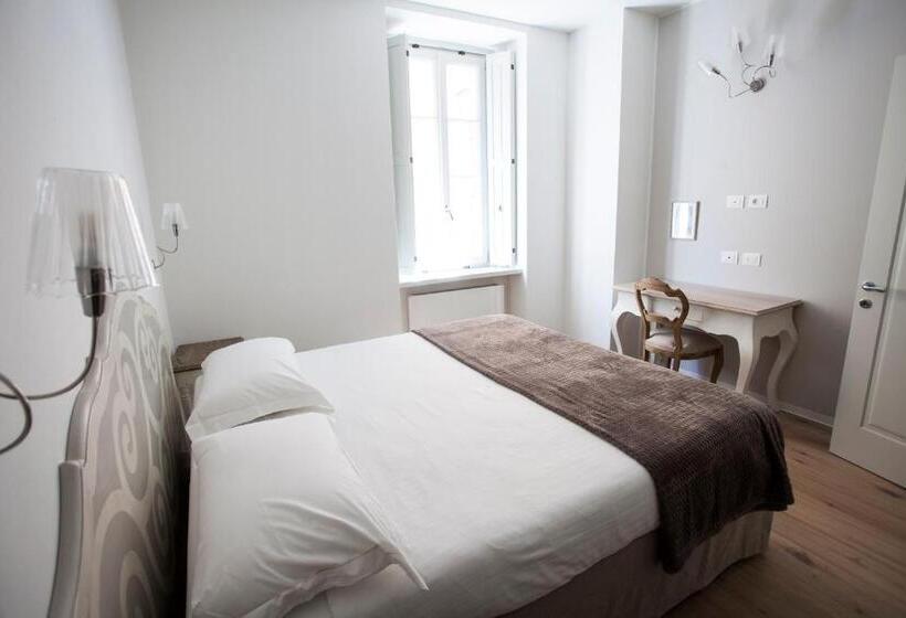 Люкс Комфорт, Villa Italia Luxury Suites And Apartments