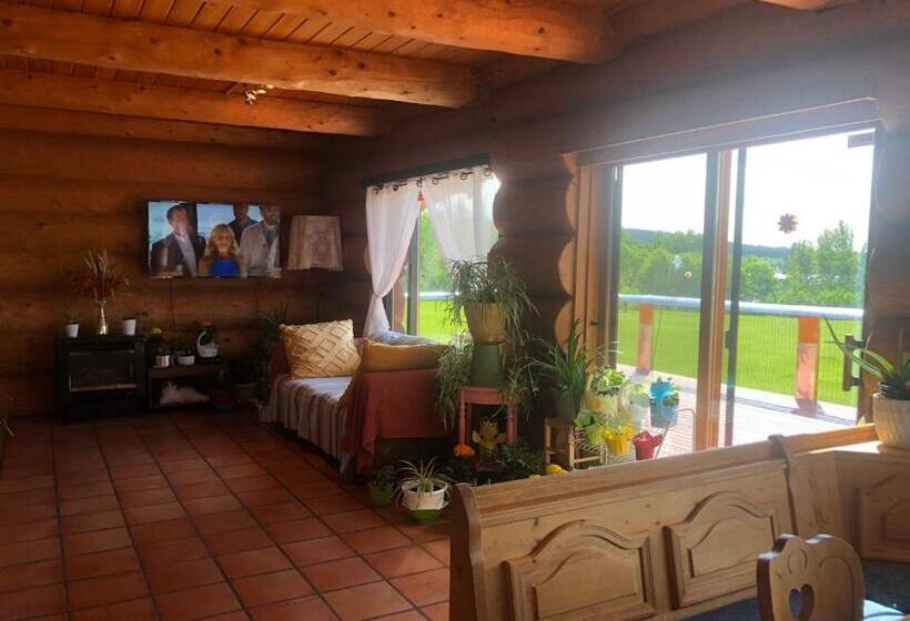Номер Стандарт Вид на Озеро, Cariboo Log Guest House