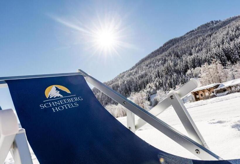 Люкс с Балконом, Schneeberg Family Spa Resort
