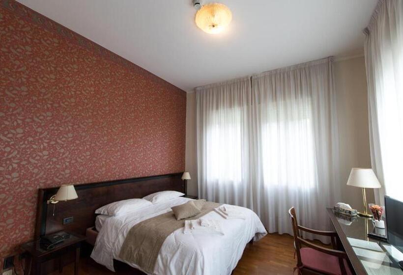 اتاق استاندارد یک نفره, Villa Lussana