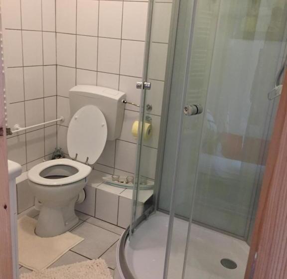 Номер Стандарт, Gasthaus Luggwirt