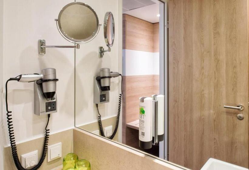 اتاق استاندارد با تخت دوبل, Holiday Inn Frankfurt Airport, An Ihg