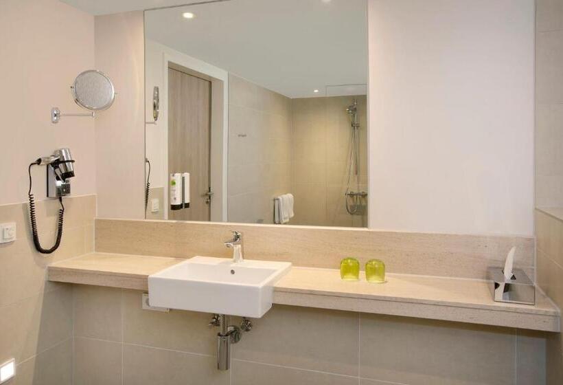 标准间带双人床, Holiday Inn Frankfurt Airport, An Ihg