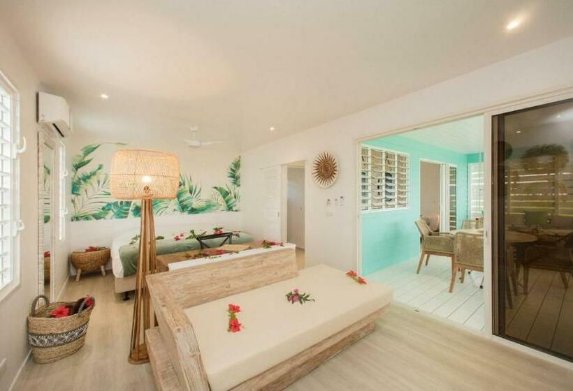 بانگلوی استاندارد با چشم‌انداز دریا, Raiatea Lodge