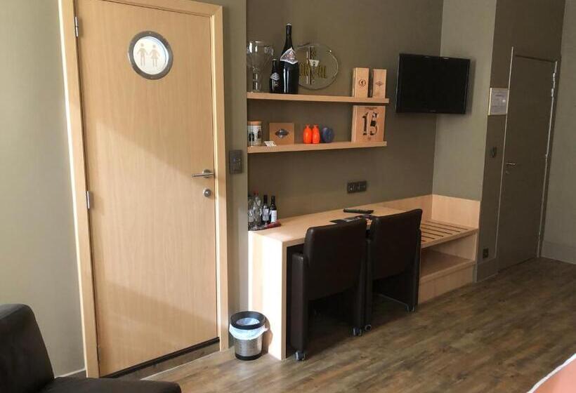 Номер Deluxe, Duivels Paterke Harelbeeksestraat 29, 8500 Kortrijk