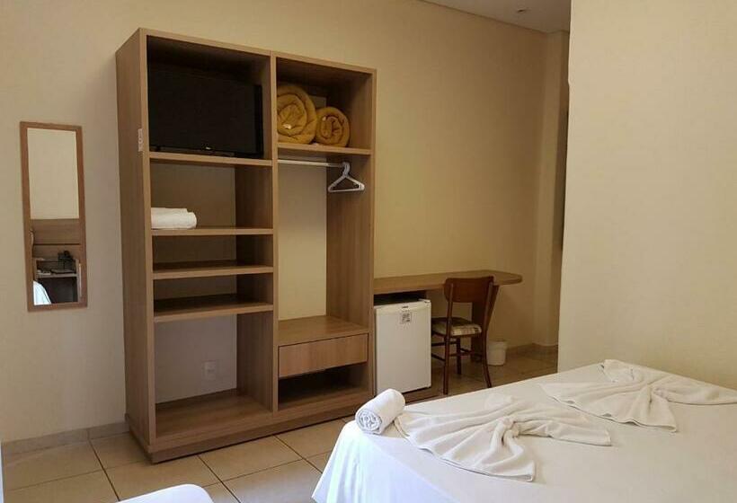 Quarto Triplo Estandar, Agua Viva