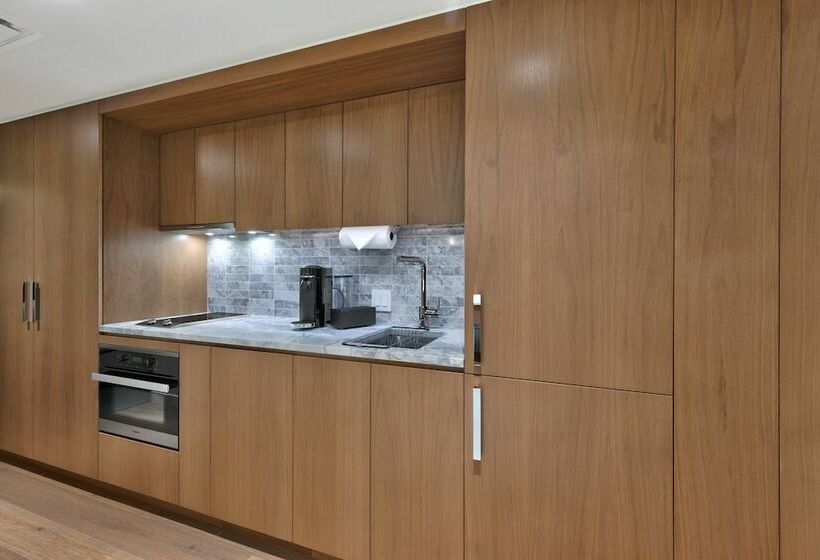 Номер Deluxe Вид на Море, The Ritzcarlton Residences, Waikiki Beach