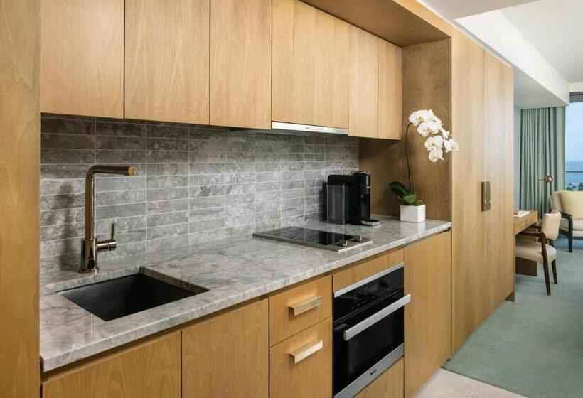 Номер Deluxe Вид на Море, The Ritzcarlton Residences, Waikiki Beach