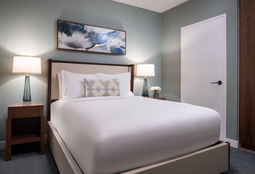 Люкс Premium 2 Спальни, The Ritzcarlton Residences, Waikiki Beach