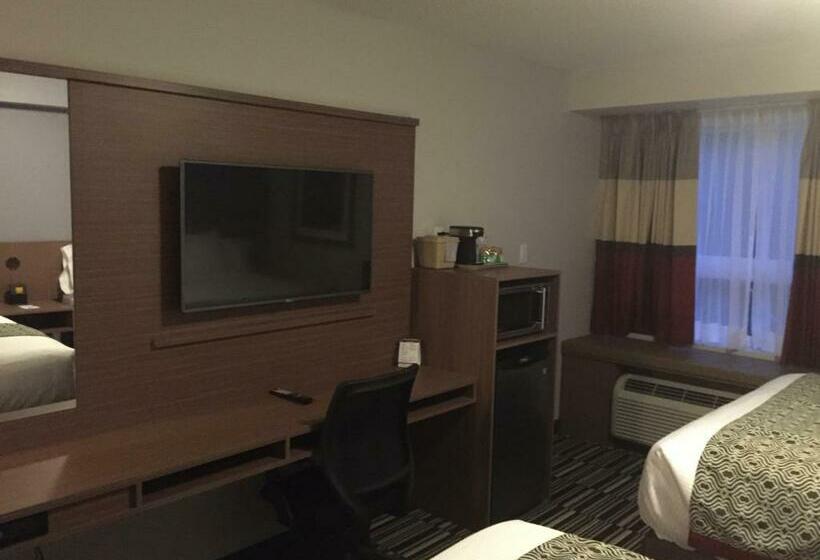 Номер Стандарт, Microtel Inn & Suites By Wyndham Kirkland Lake