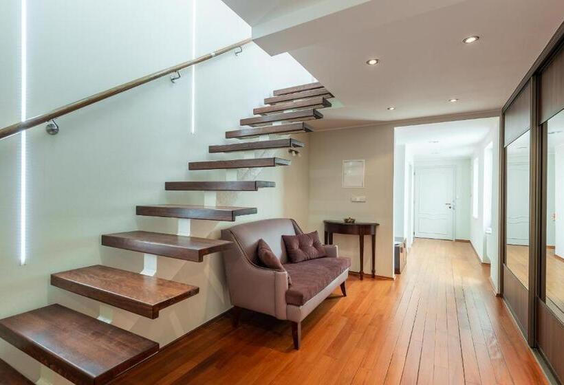 Duplex Kamer, Apartments Almandine