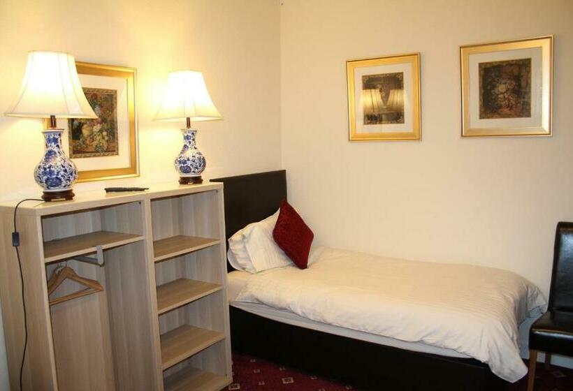 Номер Стандарт, Highland House Callander