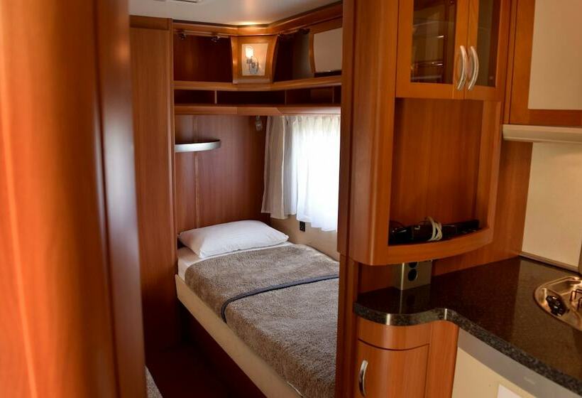 Дом 1 Спальня, Go Outdoors Caravan Park Nuwara Eliya