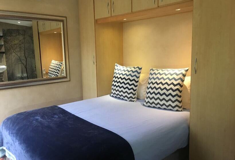 Quarto Estandar, Gordons Guest House