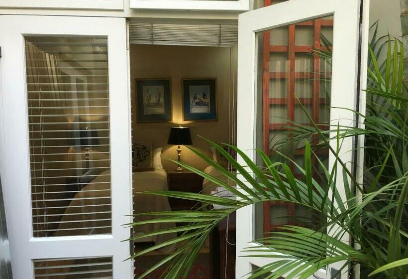 Quarto Estandar Cama King, Gordons Guest House