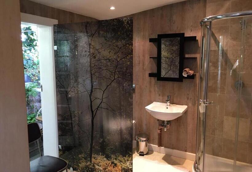 Quarto Estandar com Sacada, Gordons Guest House