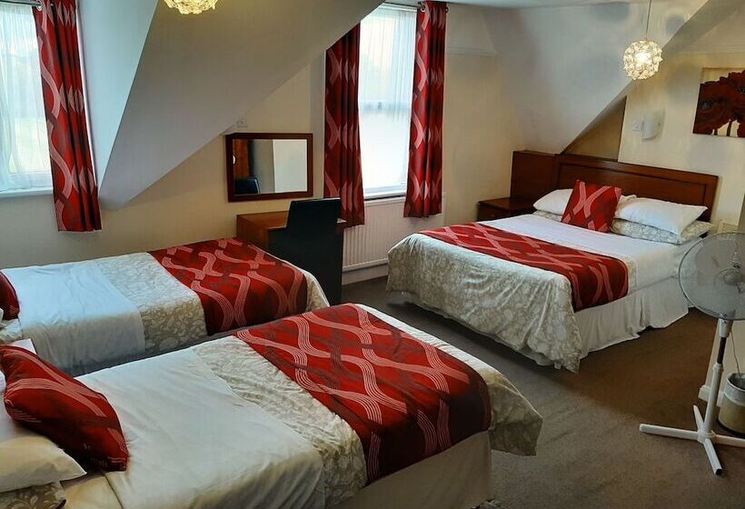 Семейный Номер, The Sportsview Guest House