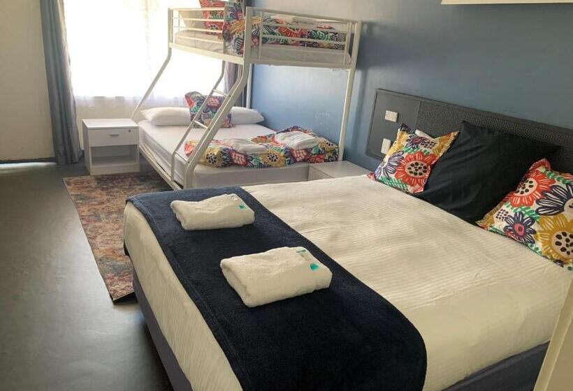 Семейный Номер, Arkana Motel