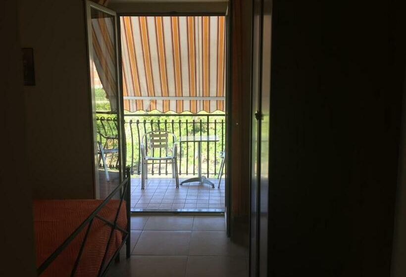 اتاق استاندارد با تخت بزرگ, B&b Il Sole Nascente