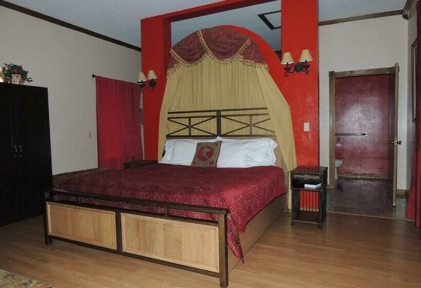 Люкс Deluxe Кровать Кинг, The Whispering Pines Inn