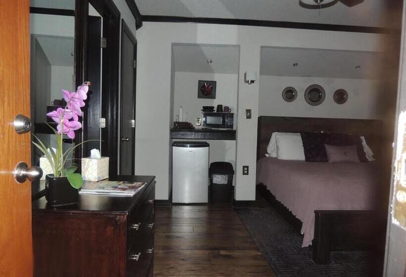 Стандартный Номер Кровать Кинг, The Whispering Pines Inn
