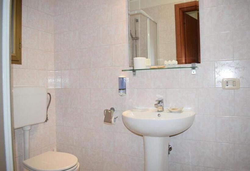 Quarto Triplo Standart, Dalmazia
