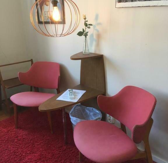 Номер Стандарт Совместная Ванная, Sveriges Minsta Hotell! Hôtel Gruyère