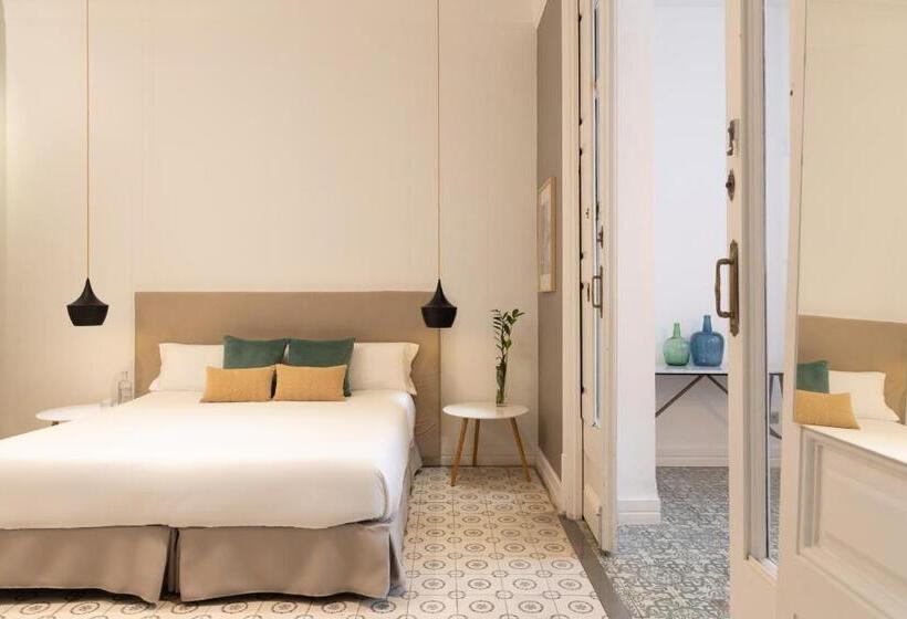 Habitación Superior, Forget Me Not Barcelona