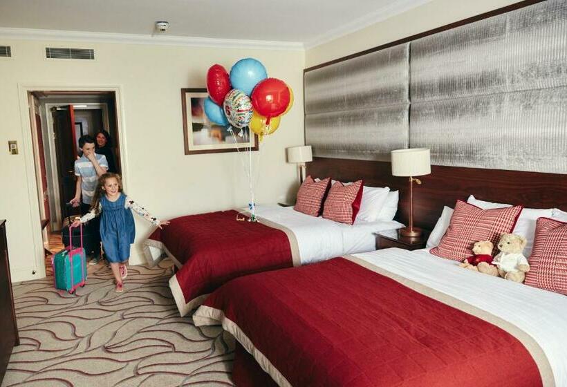 디럭스 패밀리 룸, The Celtic Manor Resort