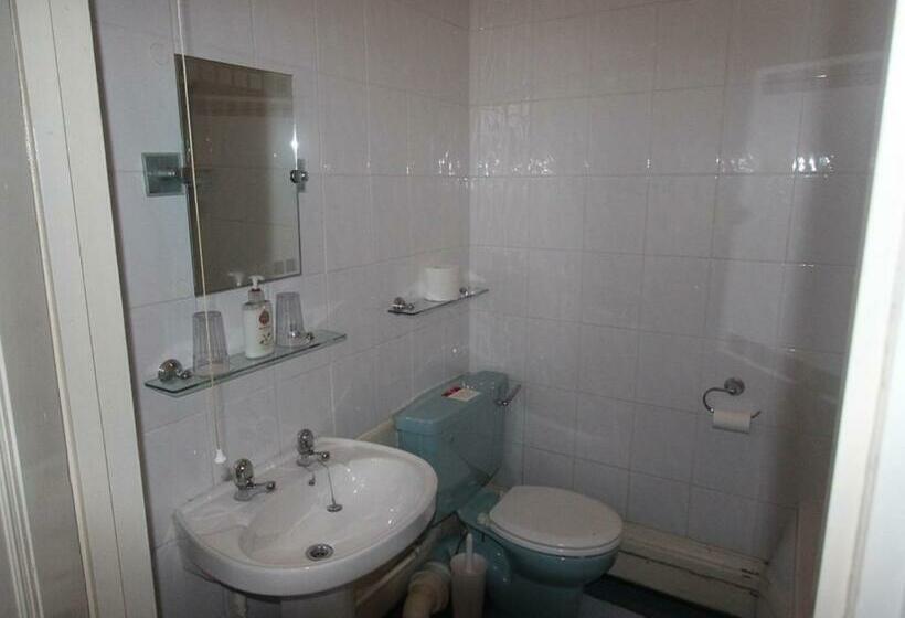 家庭间, Spring Garden Guest House
