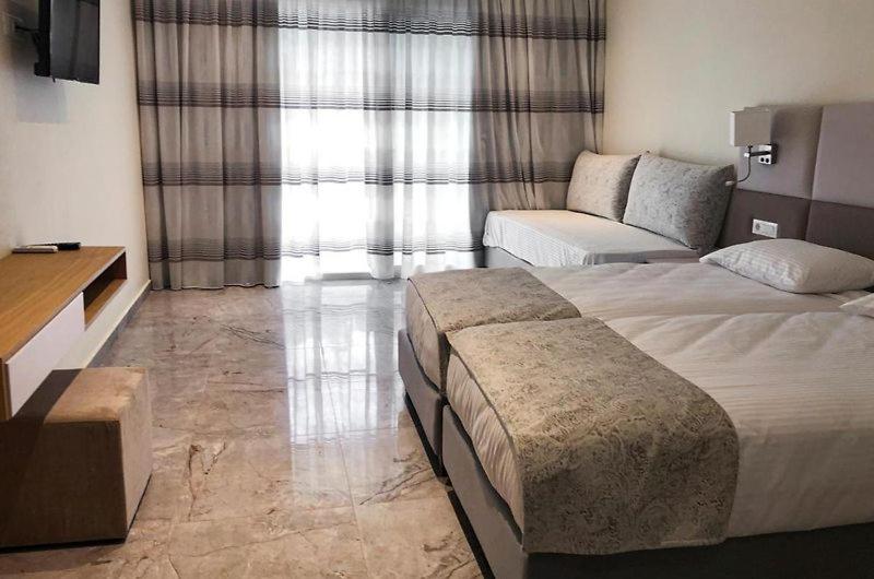 اتاق سوپریور سه تخته, Athina