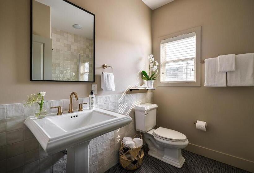Стандартный Номер Кровать Кинг, The Neighborhood Hotel New Buffalo
