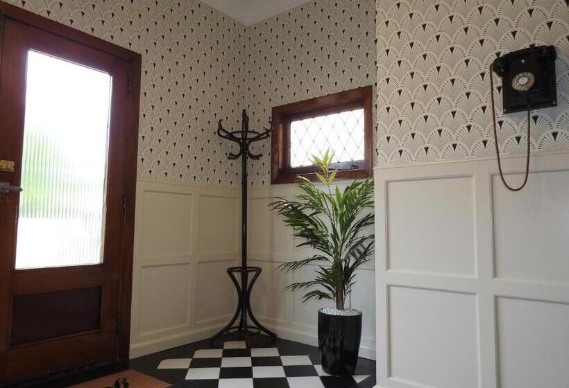 ２ベッドルームアパートメント, Gardner Court Motel