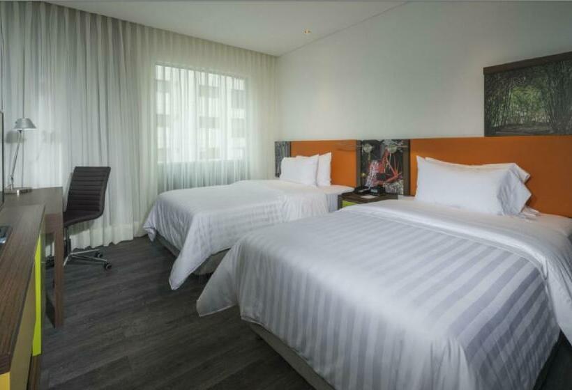 Номер Стандарт, Hampton By Hilton Bucaramanga